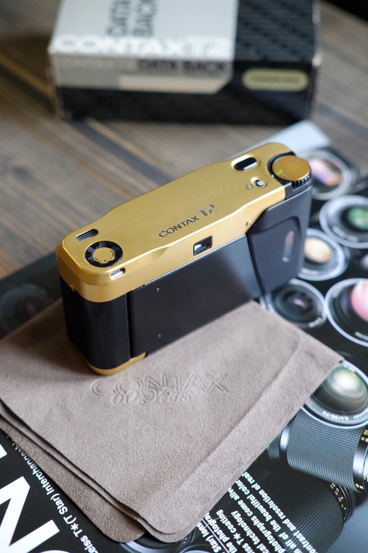 CONTAX T2 GOLD 60 YEARS LIMITED EDITION - CONTAX - 自動相機